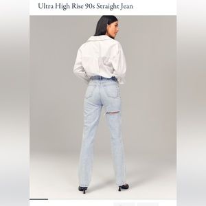Abercrombie & Fitch The 90s Straight Ultra High Rise Lightwash Jeans